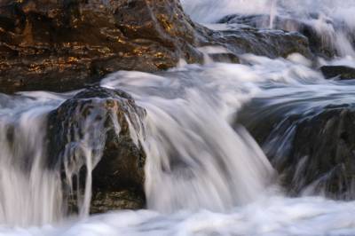 Water crashing over the rocks on Punta Mala