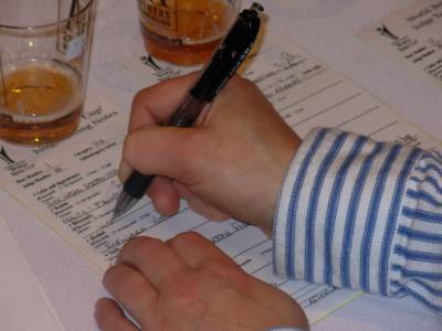 JUDGE NOTES CLOSE HAND.JPG
